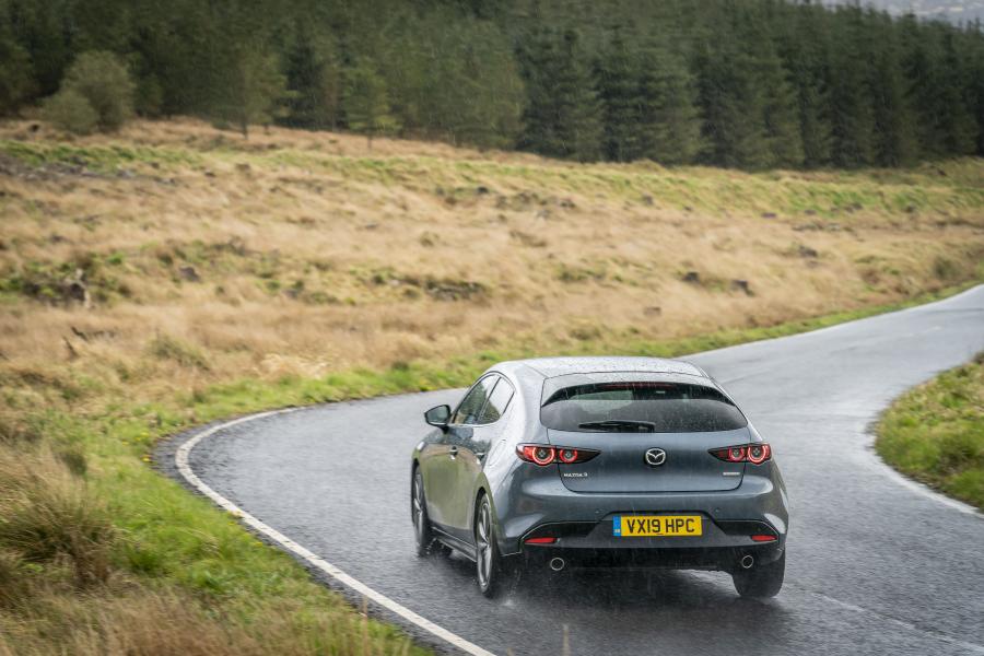  Mazda3 Skyactiv-G GT Sport Hatchback 2019 года  (UK) (фото 38 из 83)